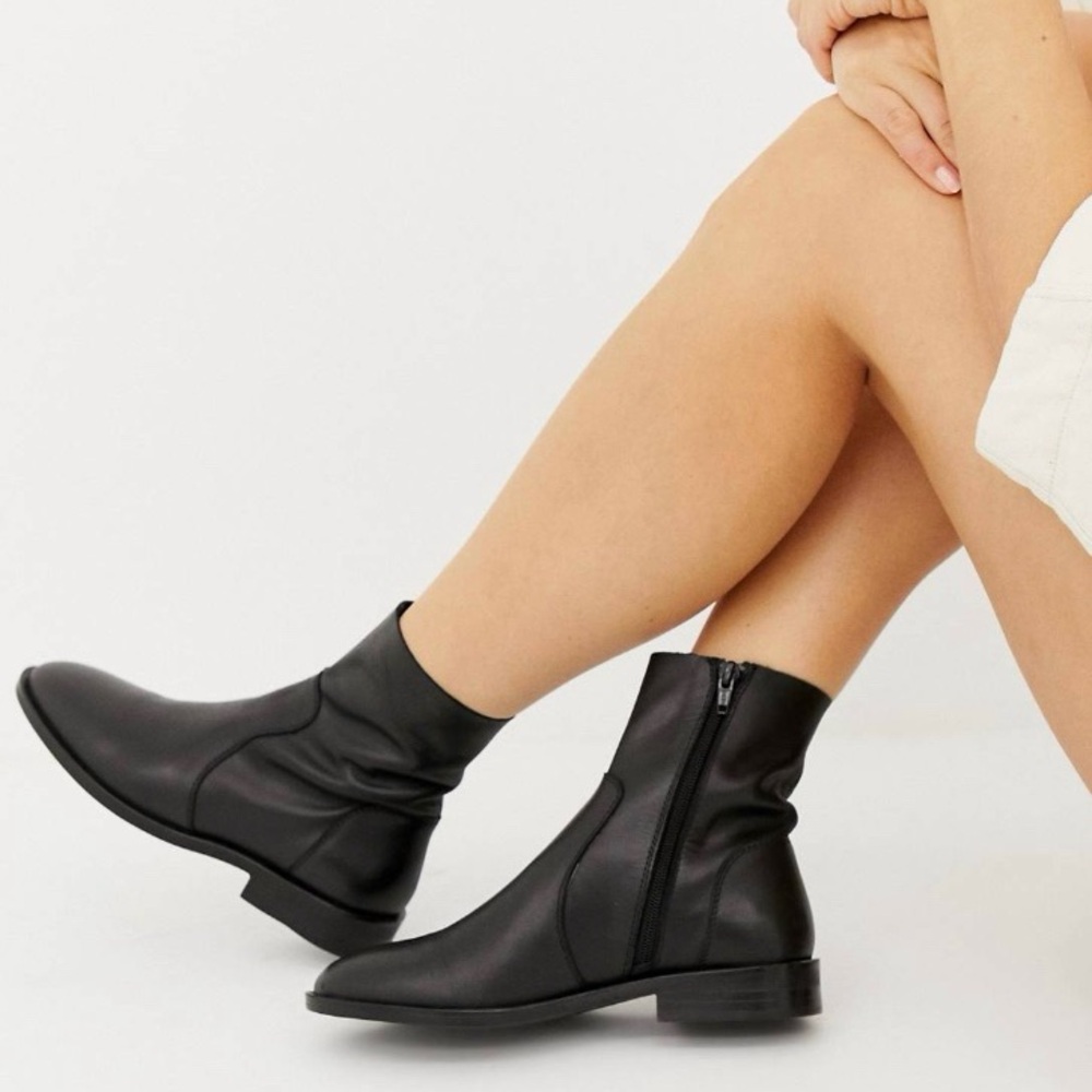 Black Leather Chelsea Ankle Boots